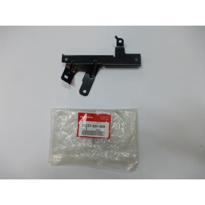 wspornik-d-wiazki-przewodow-przedzialu-pasazerskiego-honda-accord-4d-tourer-2004-2008 (1).jpg