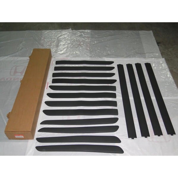 listwy-boczne-kpl-honda-accord-4d-2003-2008- (1).jpg